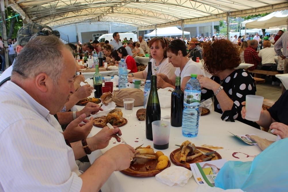 La XVIII edición de la fiesta gastronómica coincide con la celebración del Concurso-Exposición de Espantallos na Ruta do Río Barbeira.