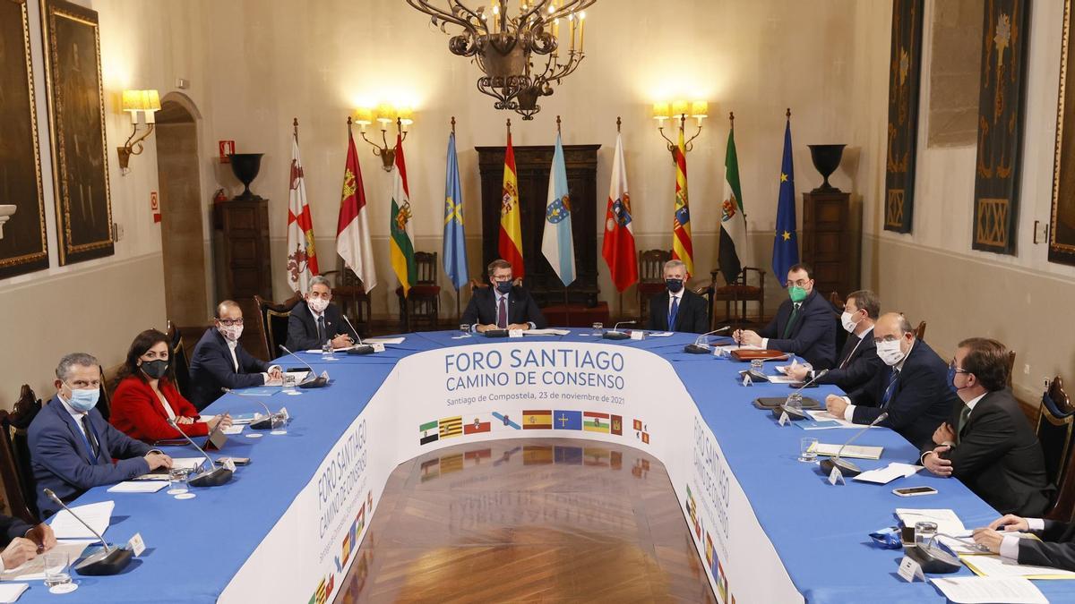 Presidentes de ocho comunidades de distinto signo político debaten sobre el modelo de financiación autonómica