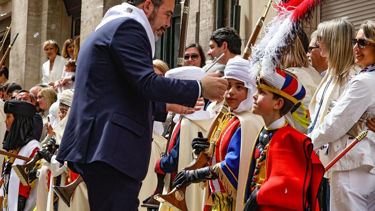 Los niños toman las calles de Alcoy en la Gloria Infantil