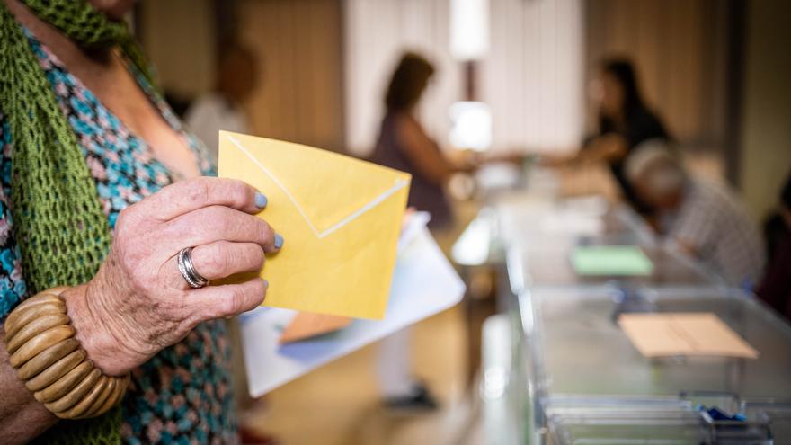 Más de 600.000 canarios ya han ido a votar