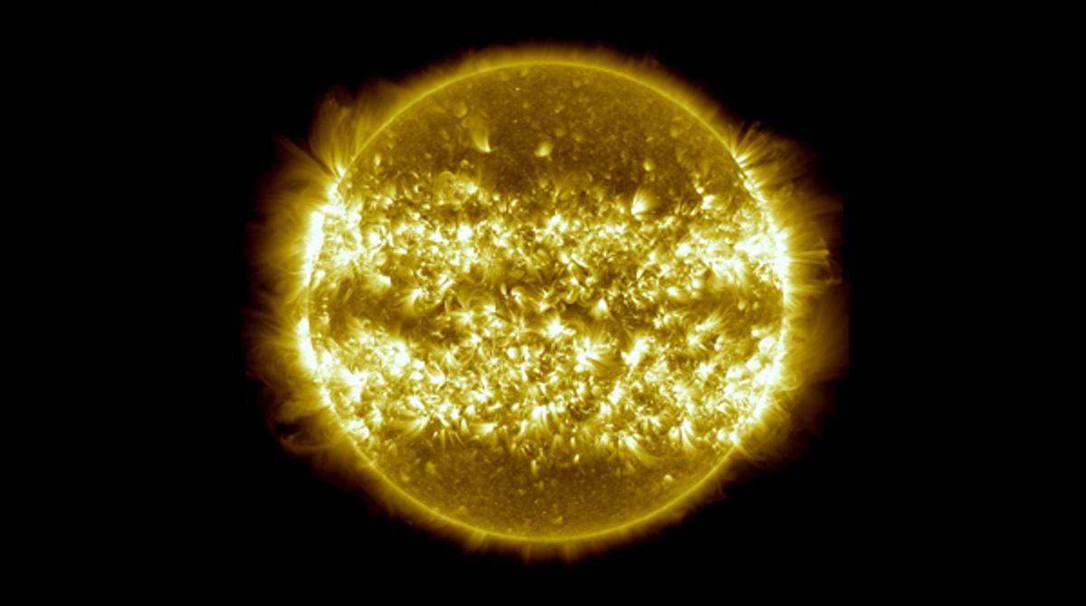Les imatges mostren la creixent activitat del Sol.