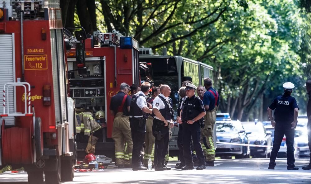 Al menos ocho personas han resultado heridas, tres de ellas de gravedad, en el ataque de un hombre armado con un cuchillo en un autobús en la ciudad de Lübeck.