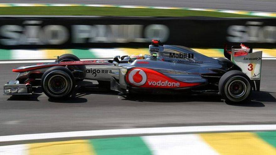 Hamilton domina en Brasil por delante de los Red Bull