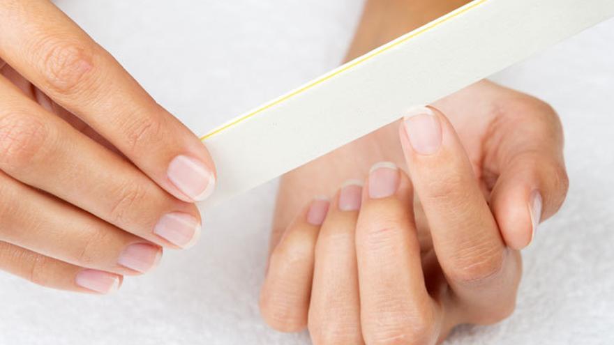 Trucos belleza | Si tienes las uñas limpias la manicura te durará más
