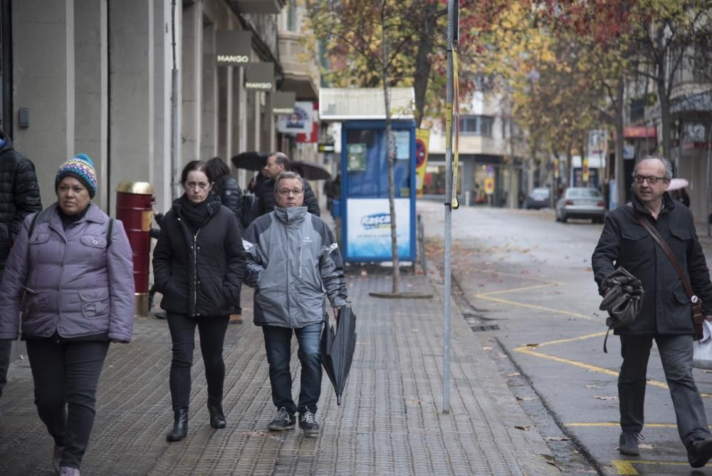 lla de vianants al carrer Guimerà