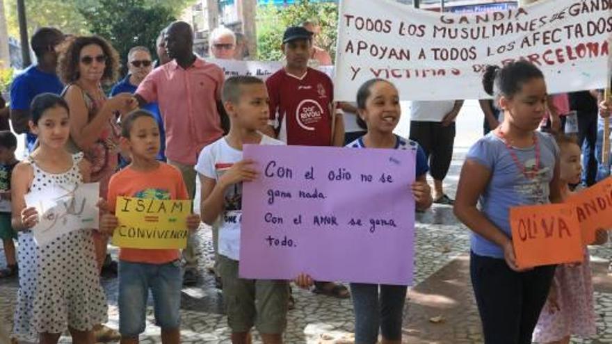 Niños en la manifestación.