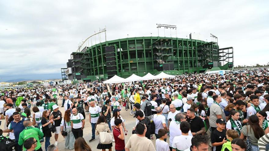 La afición abre las puertas del manicomio franjiverde