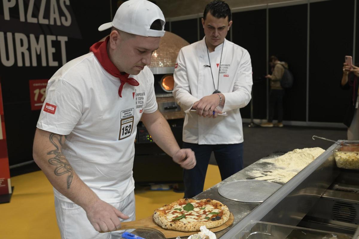 Participantes en la edición del año pasado del campeonato de pizzas.