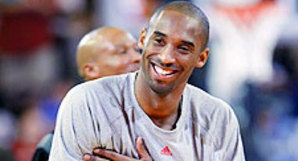 Bryant somriu durant un entrenament previ al Partit de les Estrelles a Nova Orleans. Bryant somriu durant un entrenament previ al Partit de les Estrelles a Nova Orleans.
