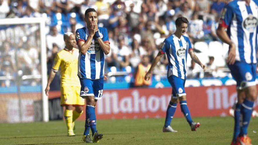 Fayçal se lamenta tras una jugada contra el Sporting.