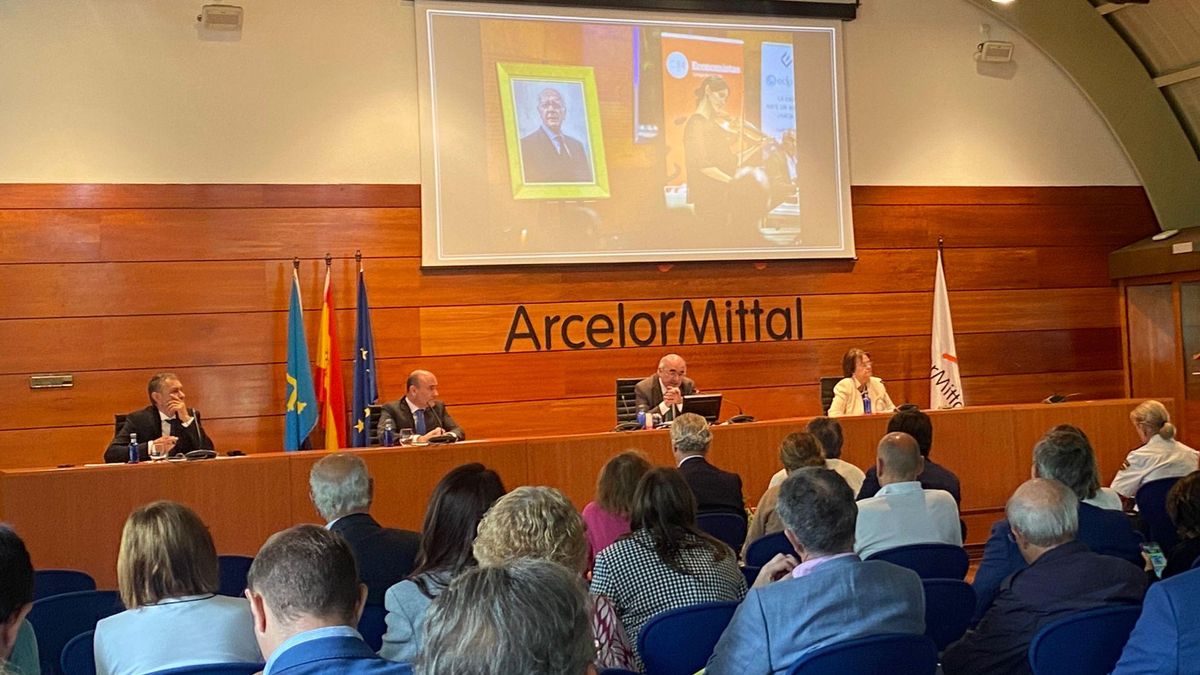 Clausura, ayer, de la edición de los Cursos de La Granda de este verano.