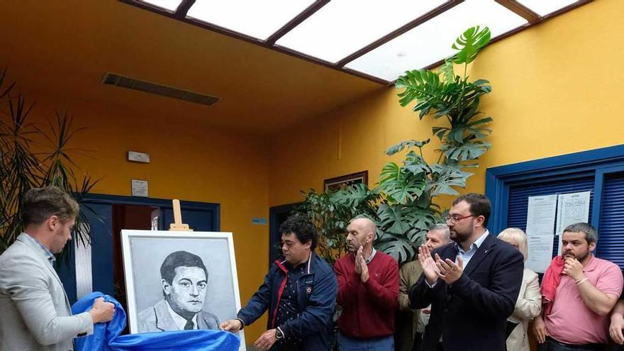 Homenaje a Arturo Carrio en Laviana