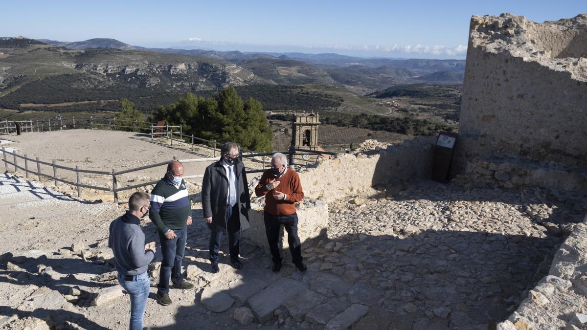 El presidente de la Diputación, José Martí, visitó precisamente el castillo de Culla este mes de enero.