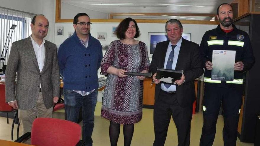 Representantes del Consorcio de Deza Tabeirós y de la Universidade de Vigo.