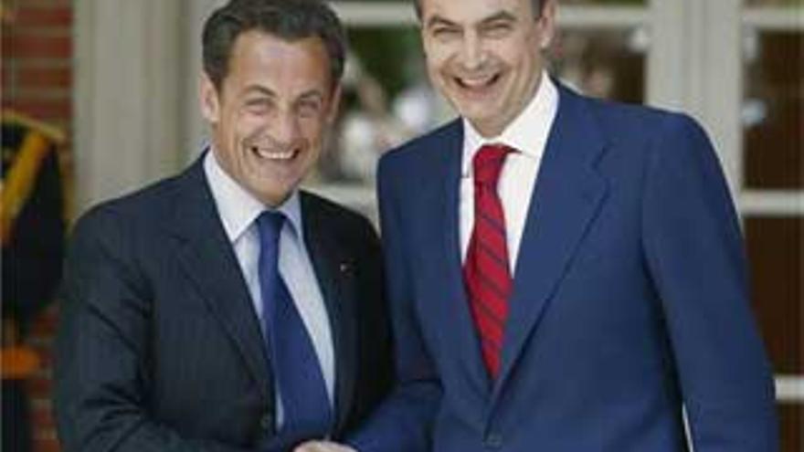 Sarkozy llega a Madrid para entrevistarse con Zapatero