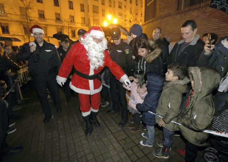 Visita de Papá Noel a la Policía Nacional