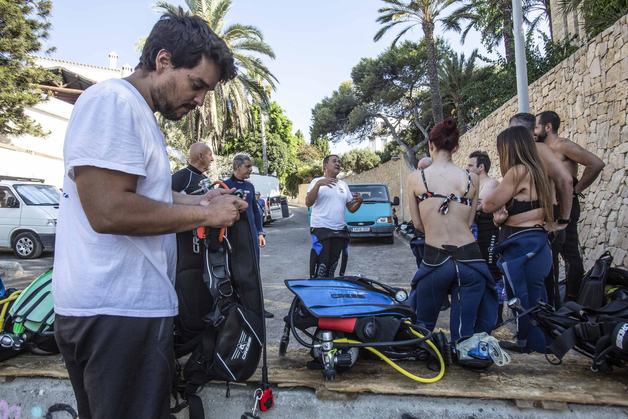 Las escuelas de buceo en Alicante son un "boom" tras la pandemia