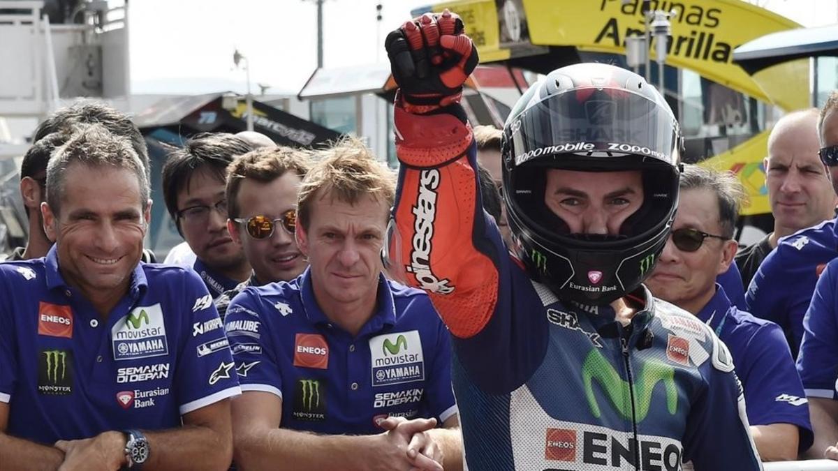 Jorge Lorenzo celebra liderar mañana la parrilla de Misano.