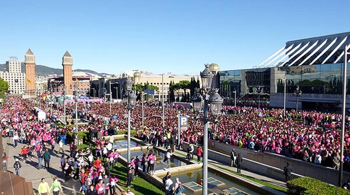 L’avinguda Maria Cristina ha acollit la multitudinària carrera.