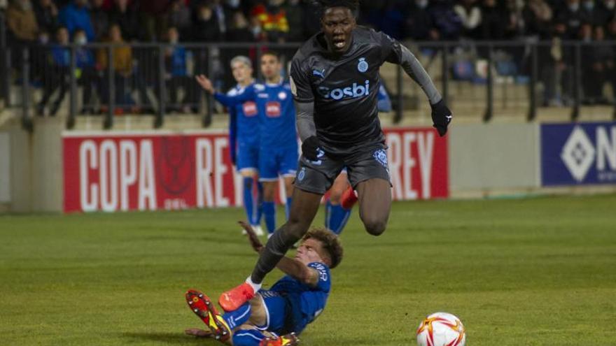 Dawda força el penal que suposaria el primer gol.  | LOF