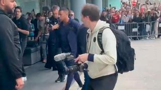 Insultos a Dembélé en la llegada del PSG a Barcelona