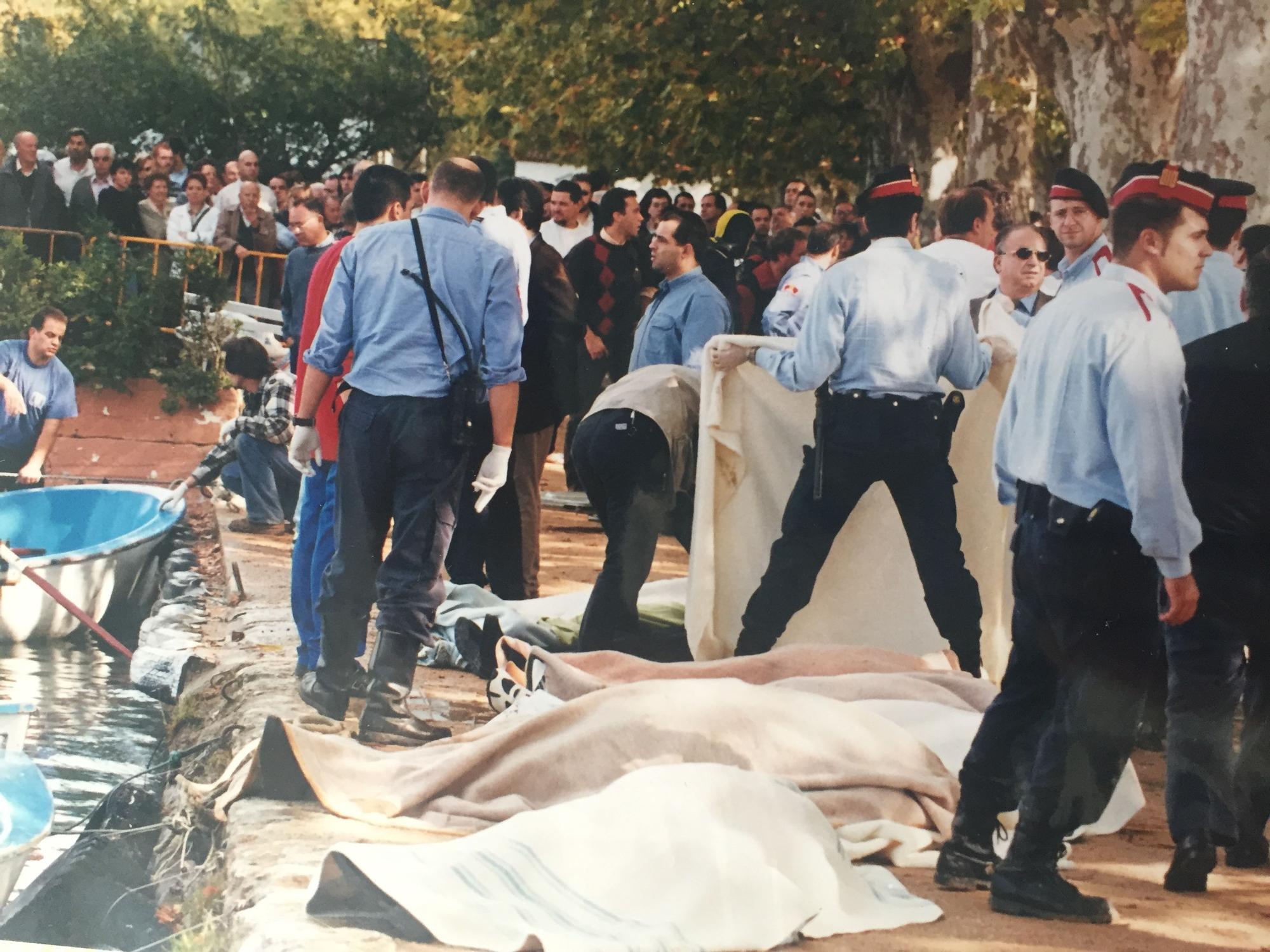 Enfonsament de l'Oca de Banyoles el 9 d'octubre de 1998 amb 20 jubilats morts