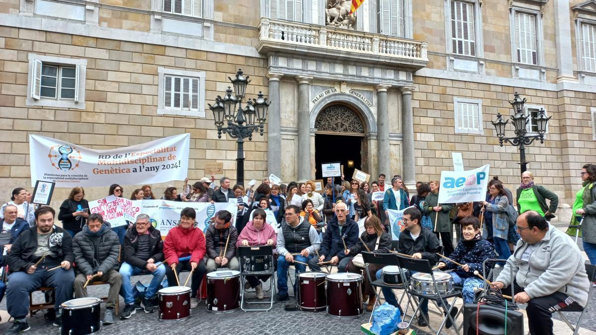 Reclamación de asociaciones de pacientes por la creación de la especialidad