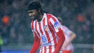 Con Julián y Lookman no basta: el Atlético emula al Barça en Brujas