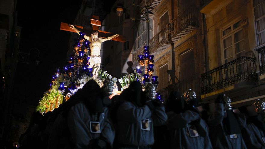 Sacrificio a oscuras y en silencio en Cartagena