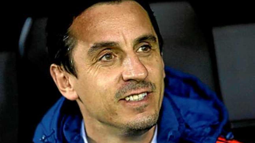 El València substitueix Neville per Ayestarán