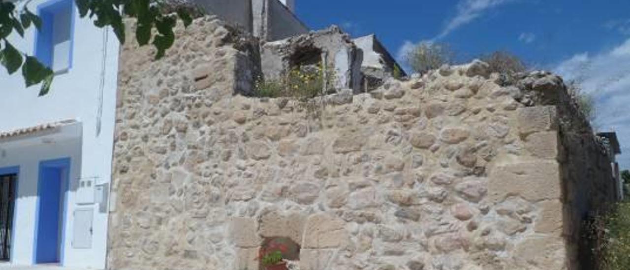 El Ayuntamiento y Cultura descartan daños en una torre del siglo XVI por unas obras