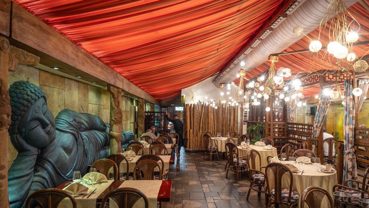 El primer comedor del restaurante Memorias de China.
