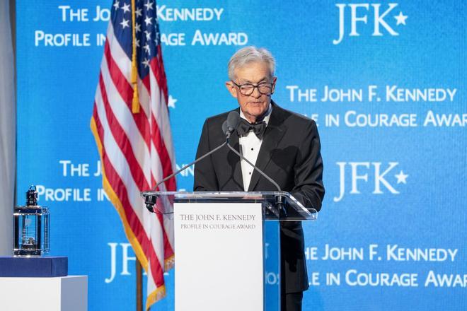 Powell rompe el silencio y alerta de que la credibilidad de la Fed está en riesgo: afronta un test de estrés político