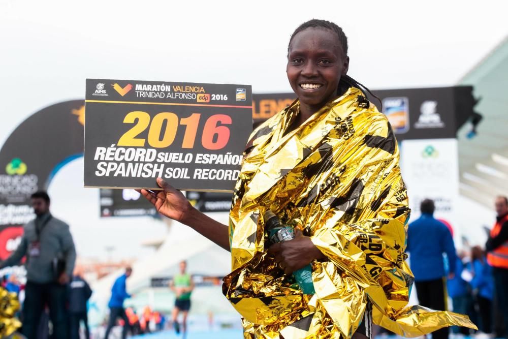 Kipchirchir gana el Maratón de Valencia