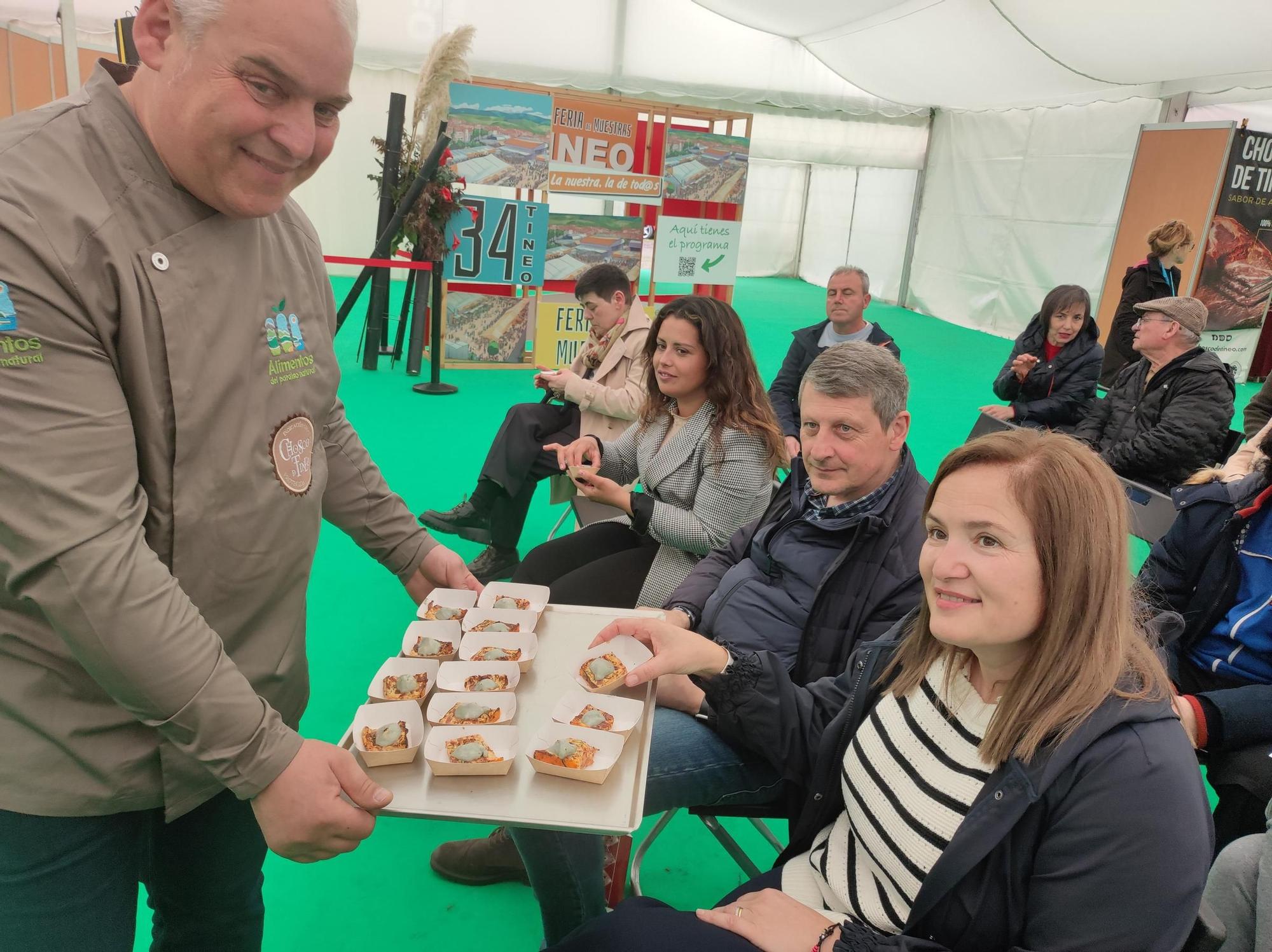 En imágenes: El chosco de Tineo y el queso cabrales se dan la mano en el broche de la 34.º Feria de Muestras de Tineo