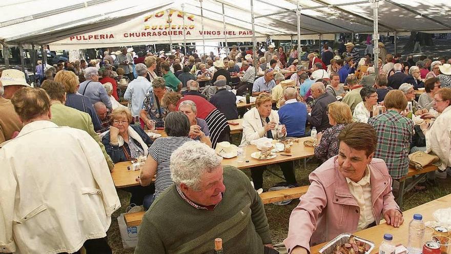 Los puestos de comida estuvieron muy concurridos en toda la jornada. // Iñaki Osorio