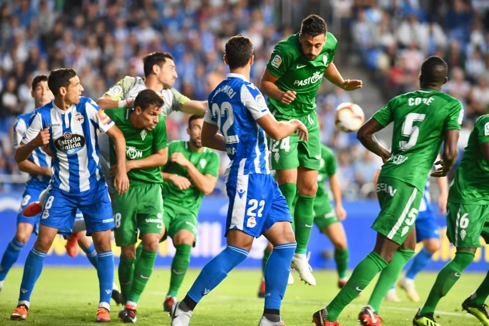 El Dépor le gana al Sporting en el descuento