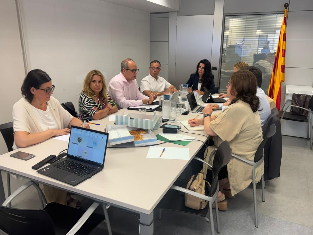 Reunión de comunidades autónomas contra el reglamento de costas