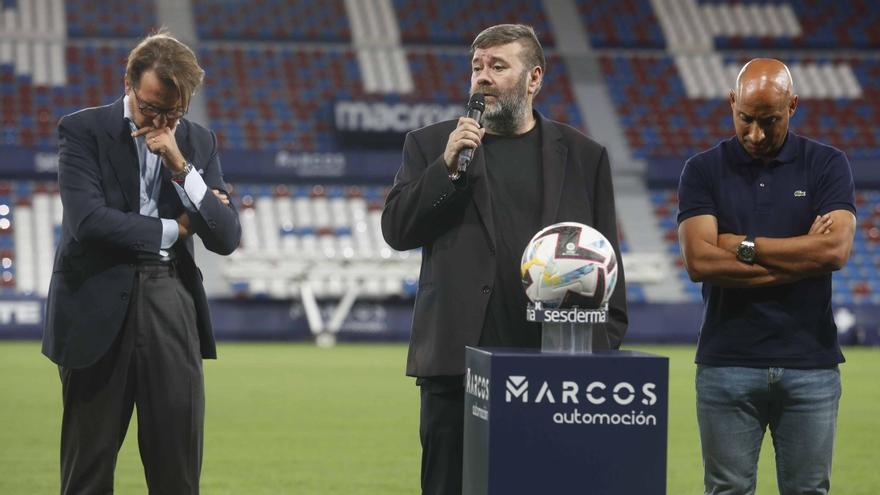 Mikel Barrachina, en el acto de la izada de bandera de la temporada pasada.