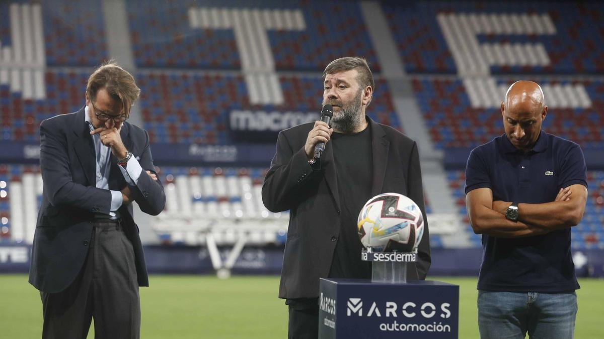 Mikel Barrachina, en el acto de la izada de bandera de la temporada pasada.