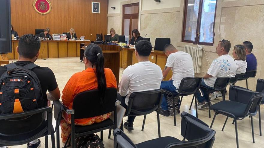 Los acusados de introducir cocaína y heroína en Ibiza no responden a la fiscal en el juicio