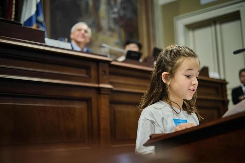 Pleno Infantil en el Parlamento de Canarias 61 alumnos ejercerán de diputados por un dia  | 09/03/2020 | Fotógrafo: Andrés Gutiérrez Taberne