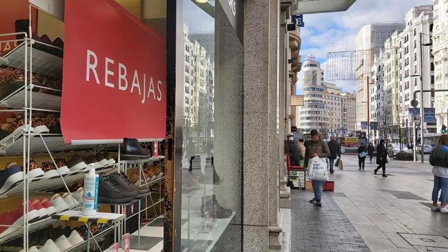 Consubal recomienda a consumidores "planificar" las rebajas y "adaptarse a lo que se necesita y es posible permitirse"