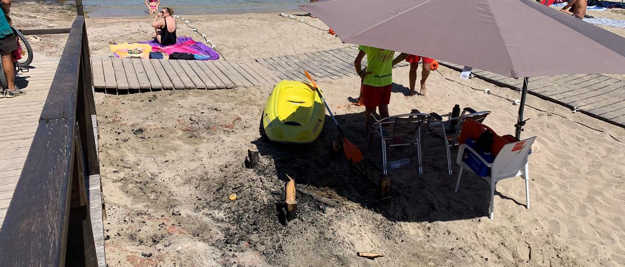 Incendio en la caseta de socorristas de Cala Gració