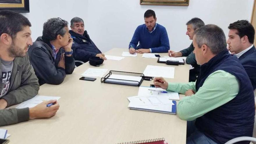 Reunión de seguridad celebrada ayer con motivo del Memorial Coto Ferreiro.