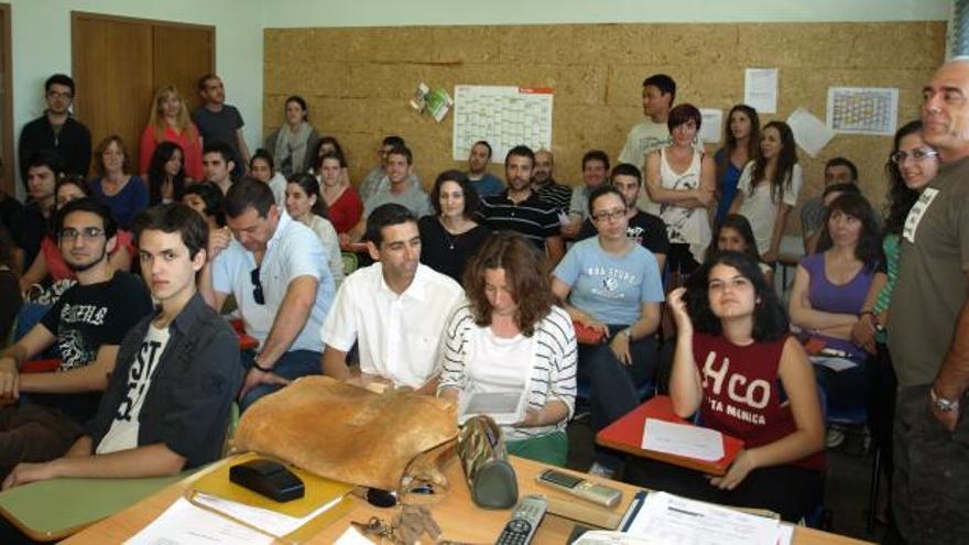 Prueba con 42 alumnos en el aula 3-7 de la Escuela Oficial de Idiomas de Valencia, muchos de ellos de pie porque no caben.