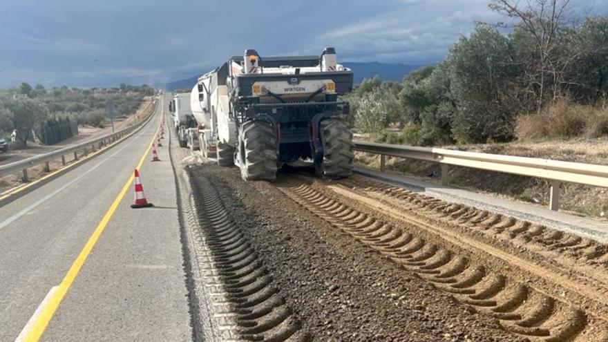 La Diputació de València mejora la carretera de acceso a Villar del Arzobispo
