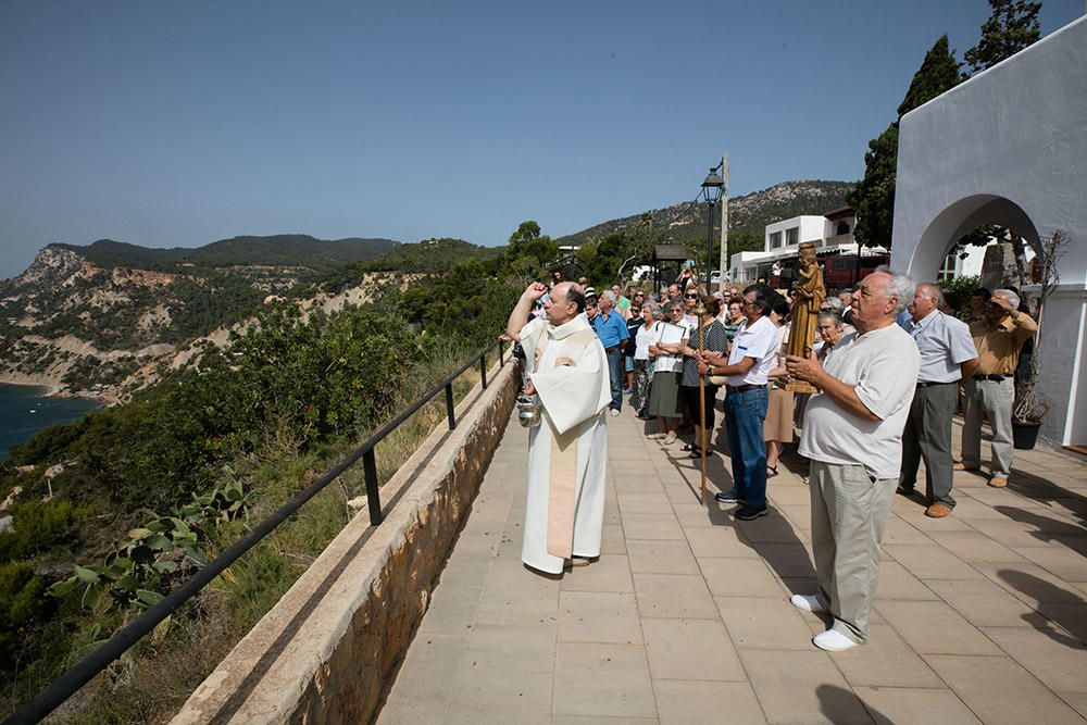 Procesión de la Virgen del Carmen en es Cubells