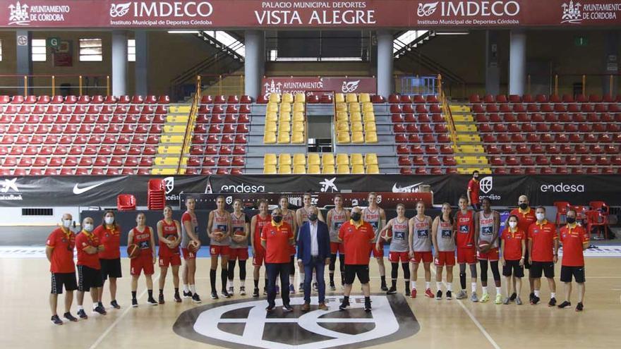 La selección española femenina de baloncesto ya está en Córdoba