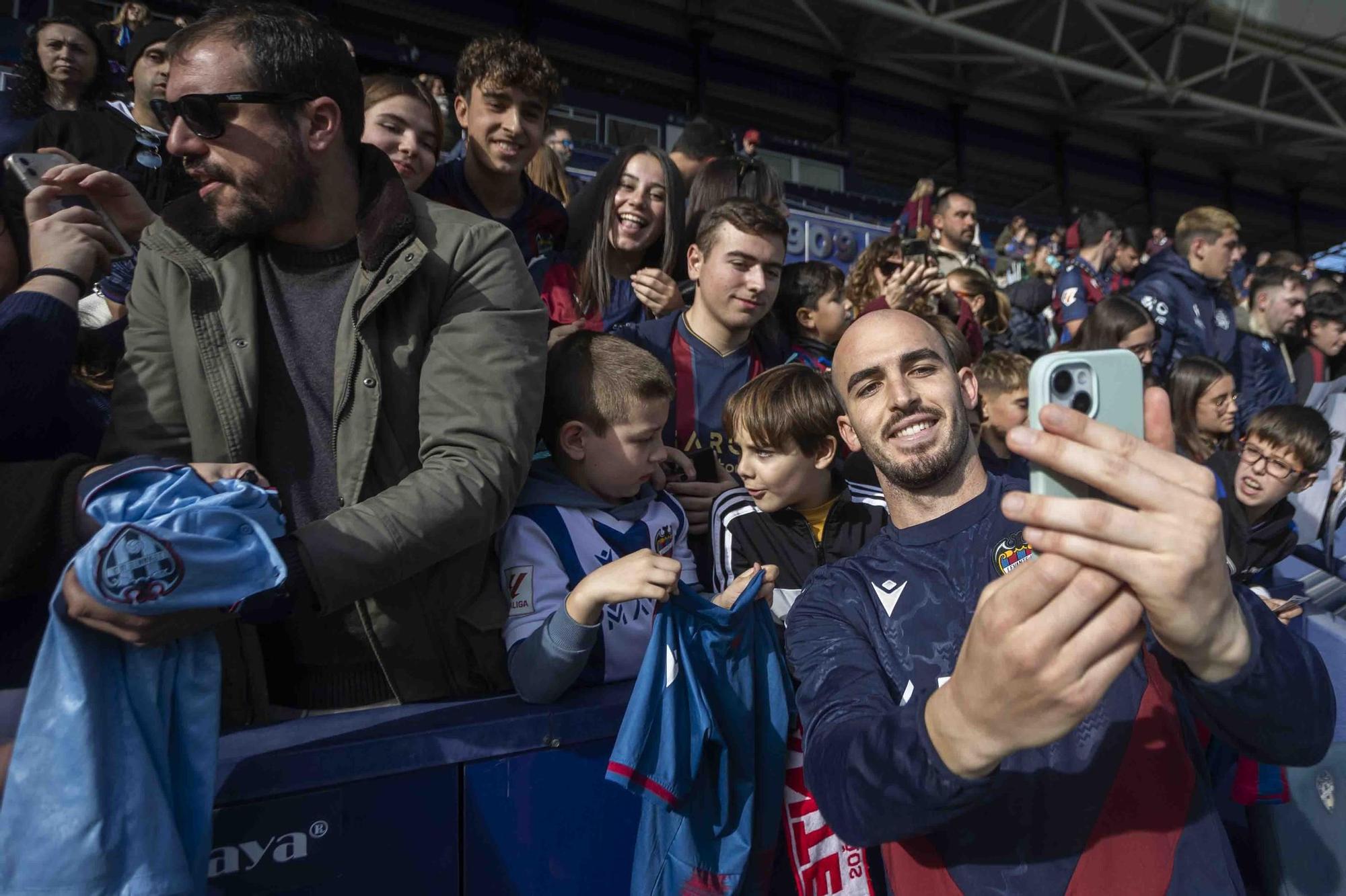 Puertas abiertas entrenamiento Levante